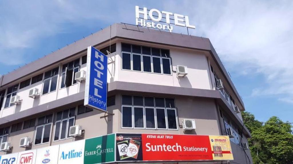 History Hotel Kangar Esterno foto