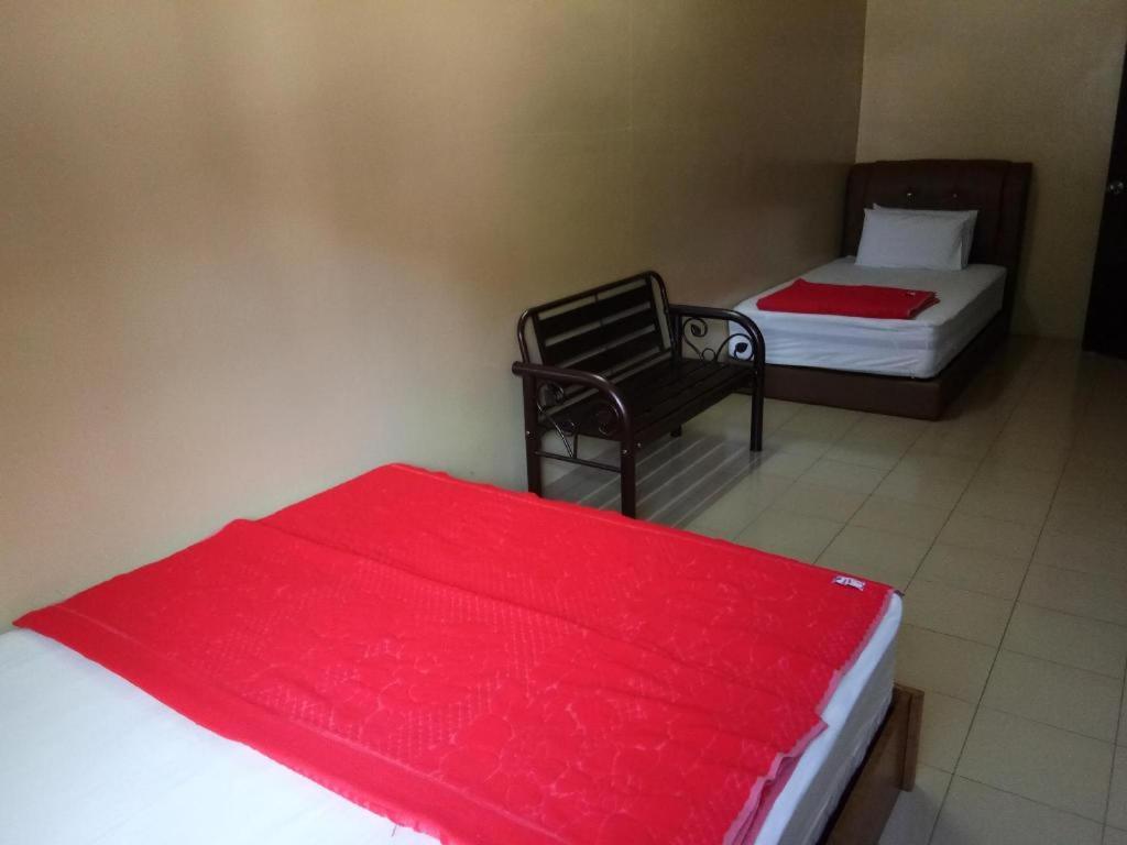 History Hotel Kangar Esterno foto