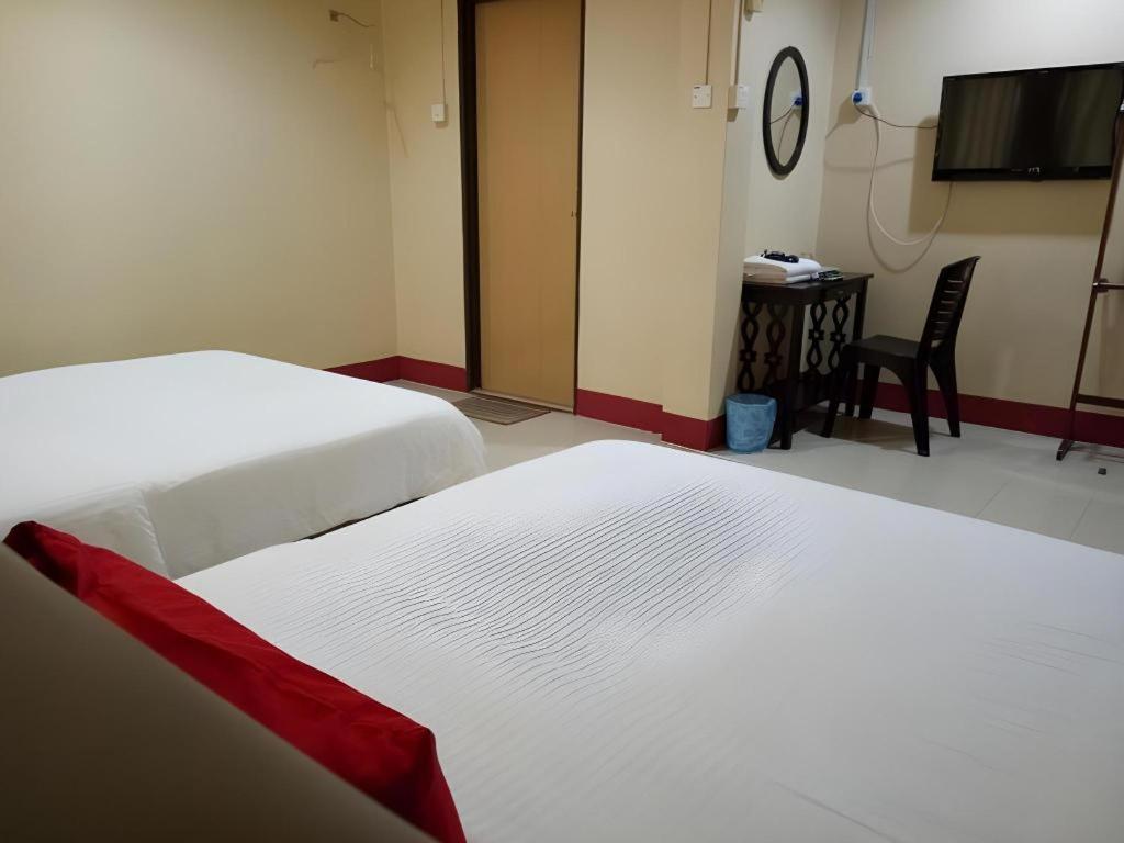 History Hotel Kangar Esterno foto